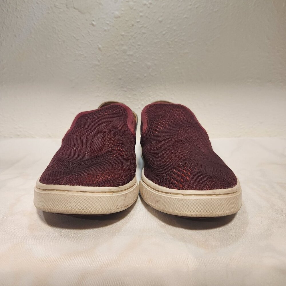 OluKai Women's Size‎ 9 Pehuea Maroon Slip On Comfort Sneaker Stretch Non Marking
